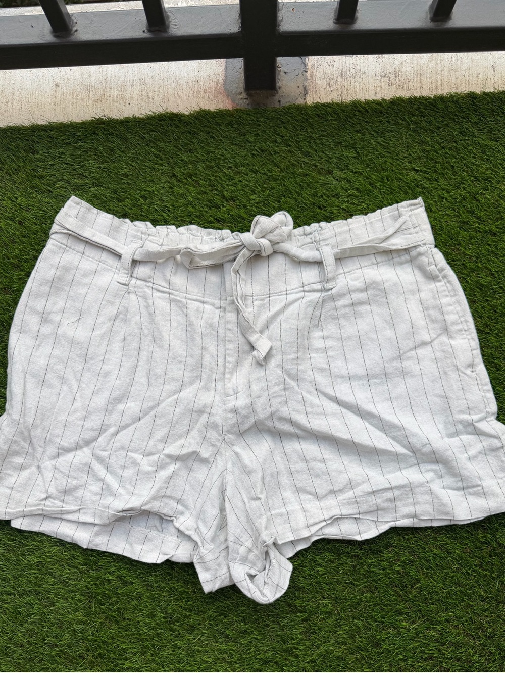 LOFT White Pinstripe Tie-Waist Linen-Blend Shorts